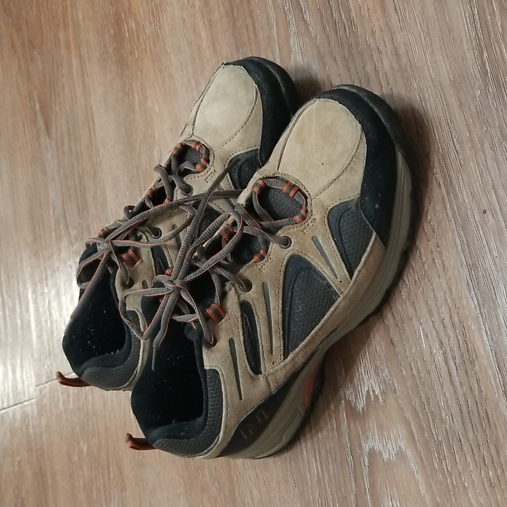 (8½) New Balance Men's Lace Up Hiking Shoes Outdoor Activewear Athletic Gorpcore